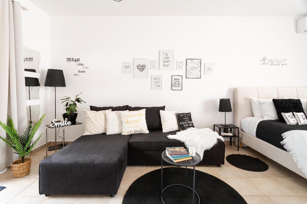 Milo Luxury House -Free Airport Pick Up-10Min Drive Βίλα Μαρκόπουλο Εξωτερικό φωτογραφία